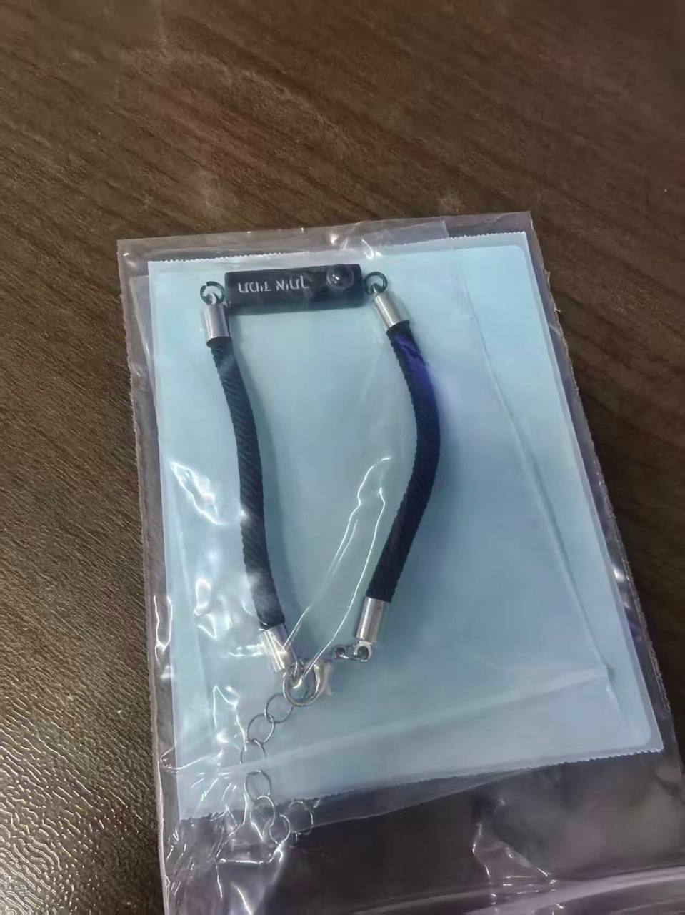 צמיד חריטה אישית עם תמונה מוצפנת