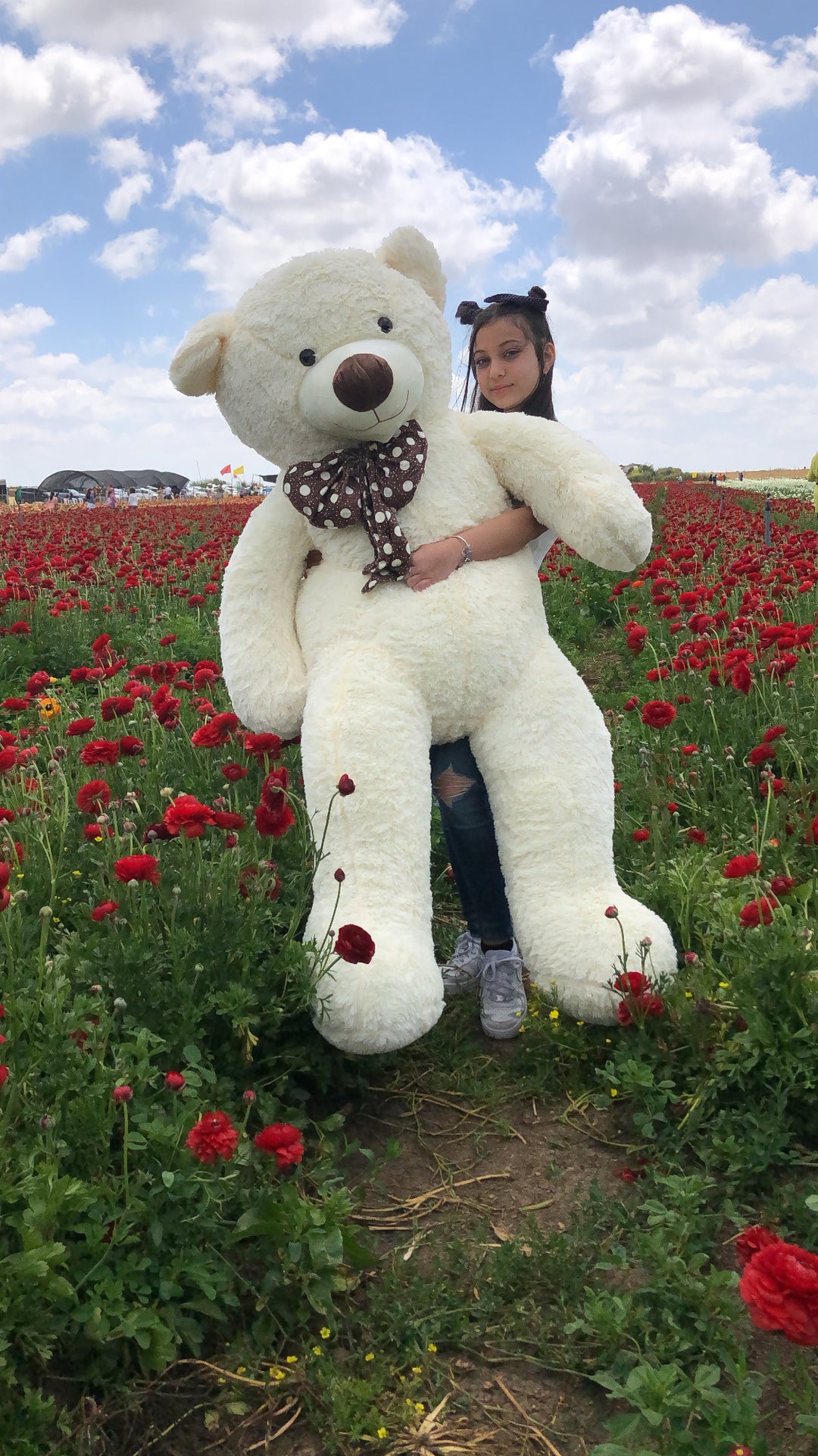 דובי ענק שתי מטר בצבע לבן שמנת (2 מטר)